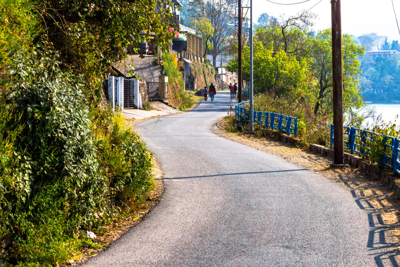 Pantnagar to Kainchi Dham Taxi Service