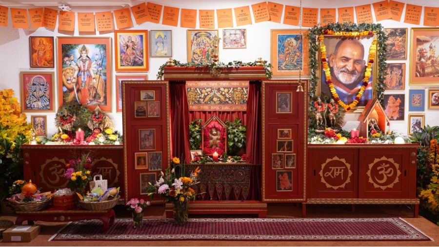 Pantnagar to Kainchi Dham Taxi Service